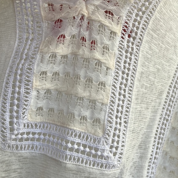 Lucky Brand White Peasant blouse. Size M. Tie waist. Open Embroidery - Picture 8 of 13